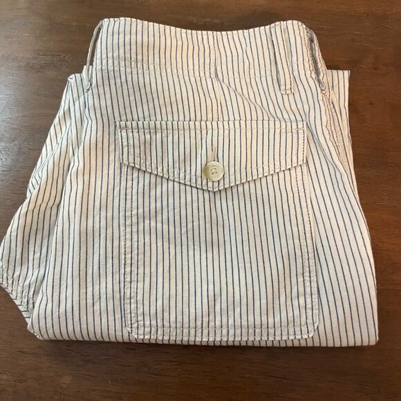 American Eagle White Blue Pinstriped Cotton Pants Patch Pockets Taper Leg Sz 8 - Picture 12 of 12